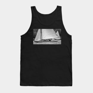 Racing brown boat on Wroxham Broad, Norfolk Tank Top